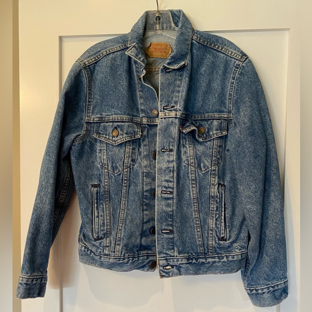 Levi Trucker Jacket size 40R 🇺🇸
